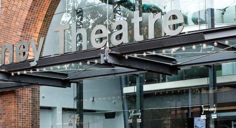 The Entrance zum Roslyn Packer Theatre, Walsh Bay